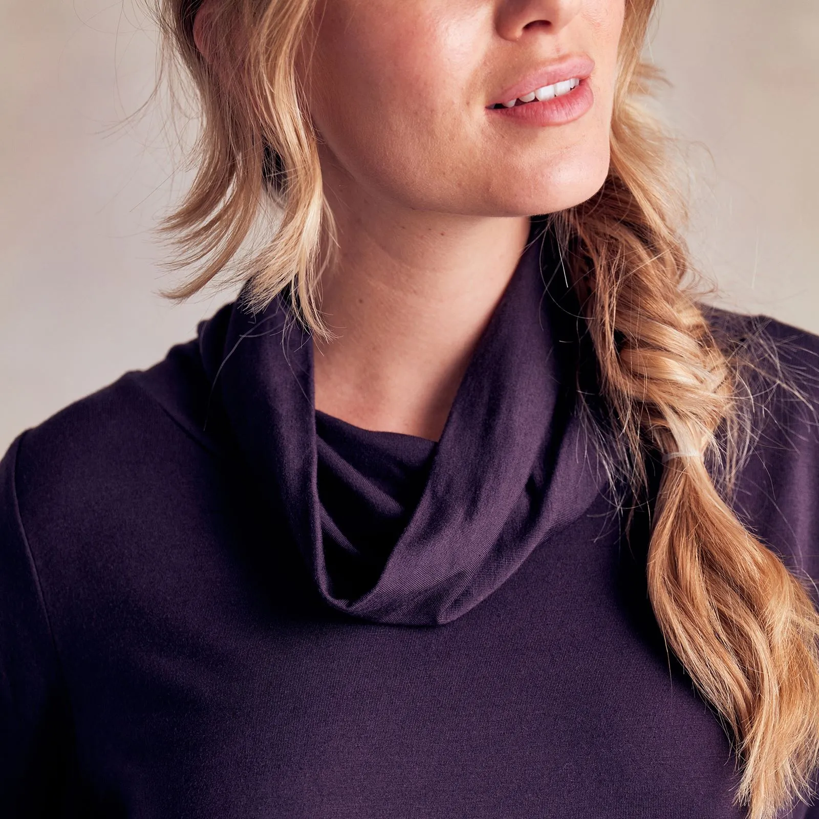 Asquith Scallop Back High Neck Long Sleeve Longline Tops