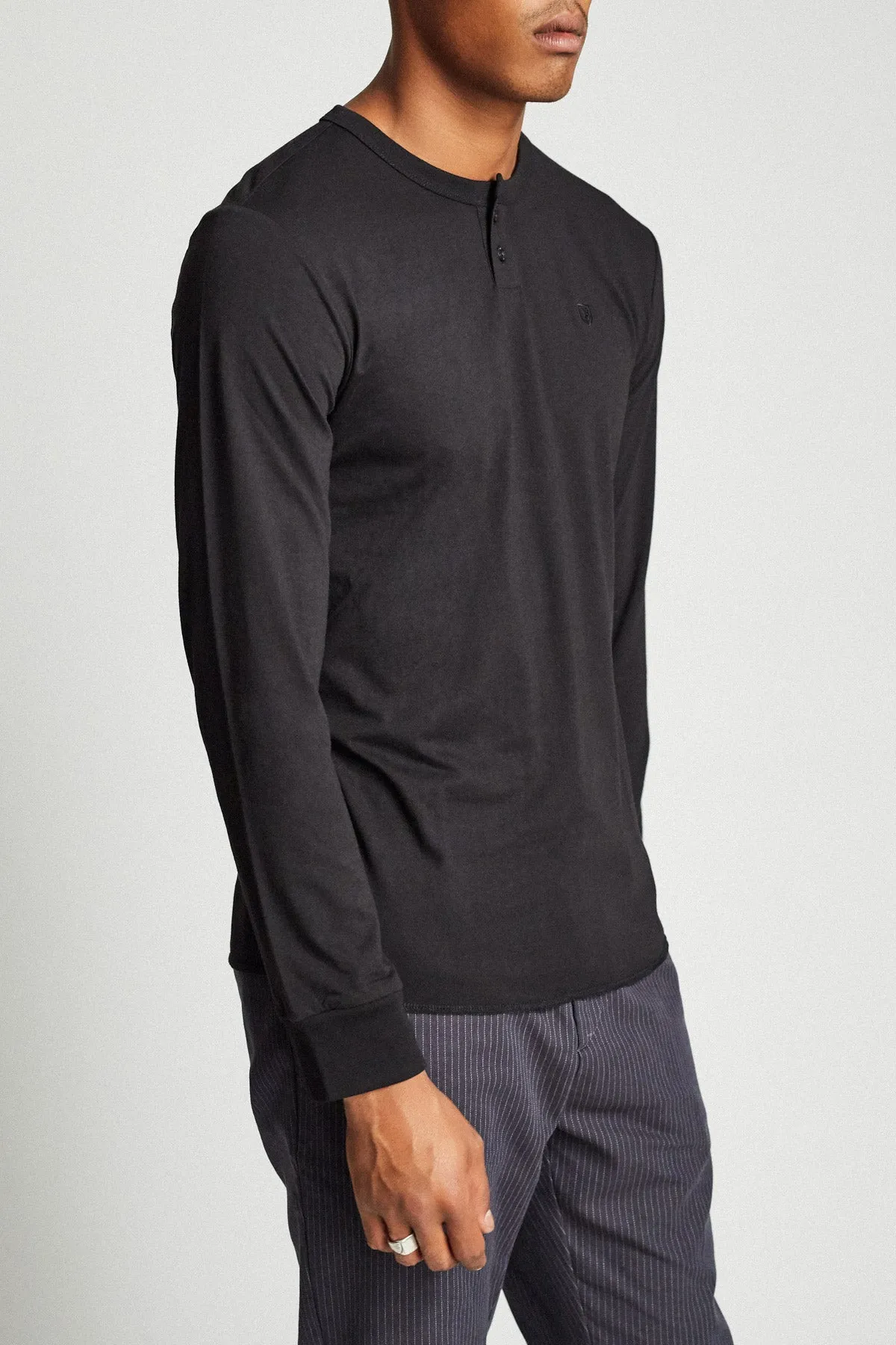 B-Shield L/S Henley - Black