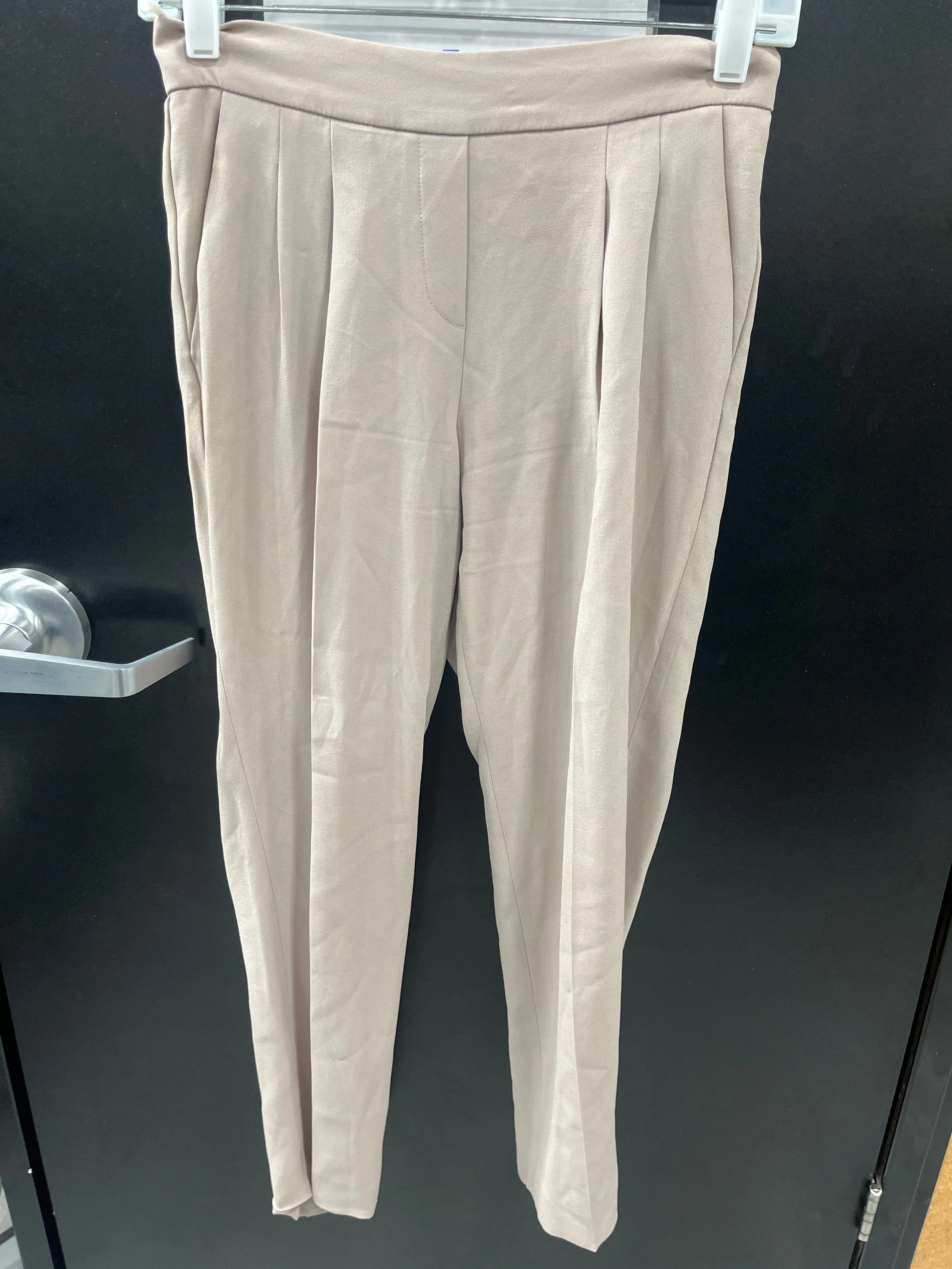 Babaton Khakis Size 2 (26)