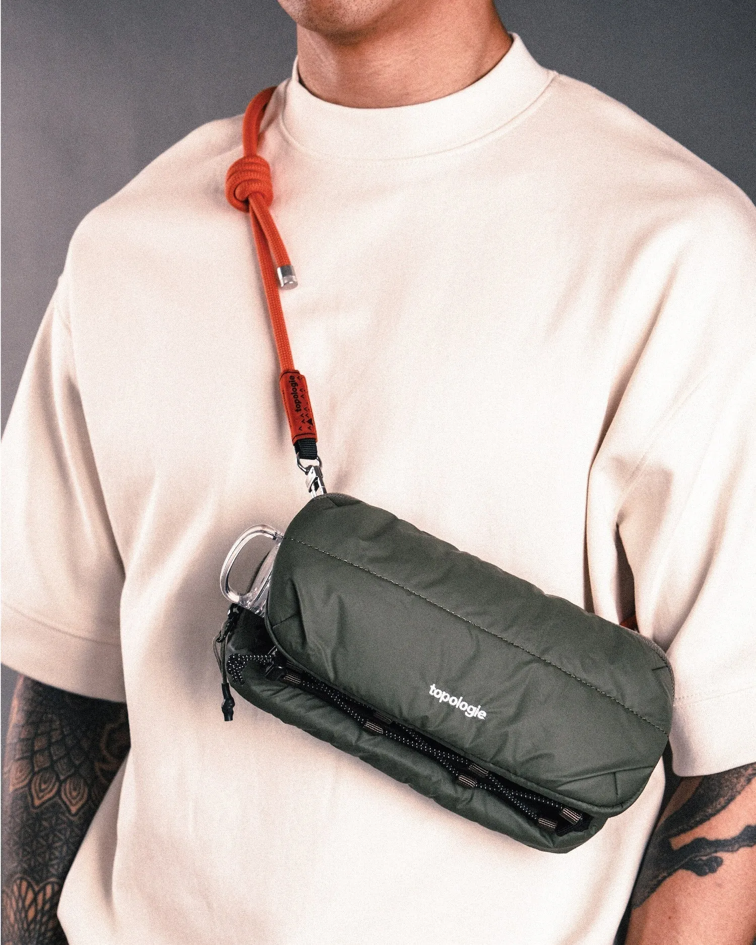 Optimized title: Black Puffer Bottle Sacoche - 8.0mm Black Lattice Design