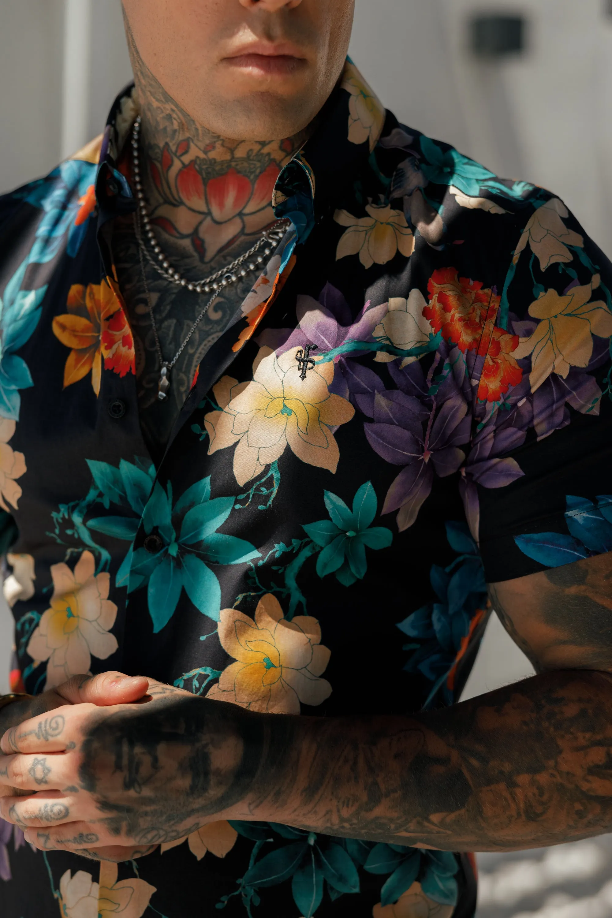 Classic Stretch SS Black Vibrant Floral Print Button Down Collar - FS1104