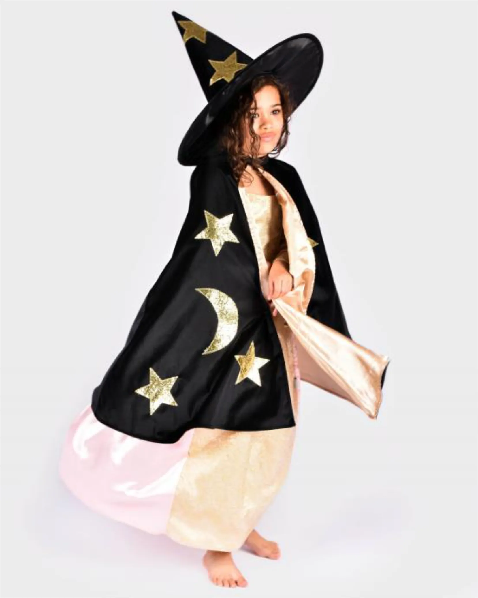 Den Goda Fen magician cape   hat