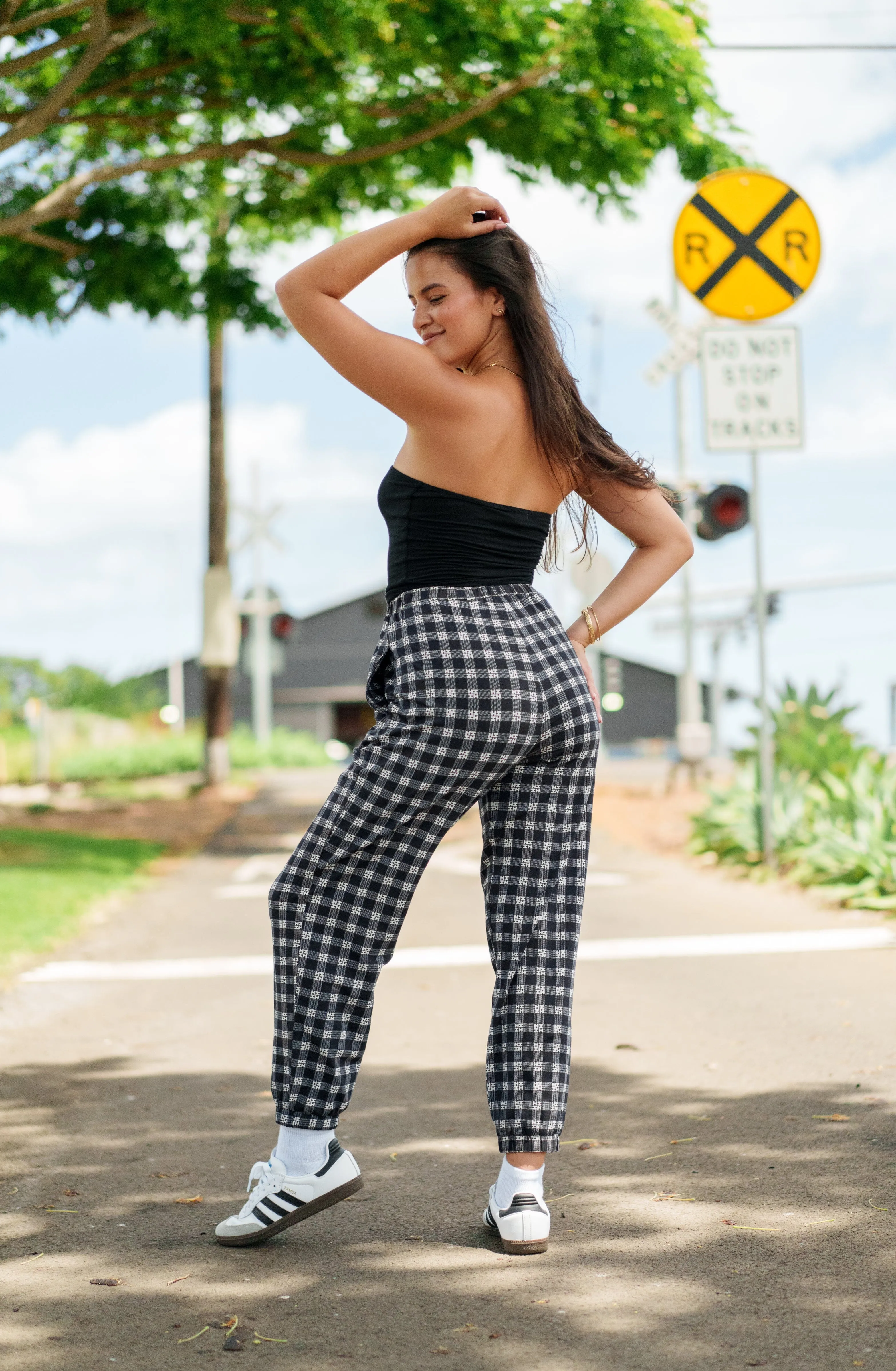 PALAKA BLACK JOGGERS