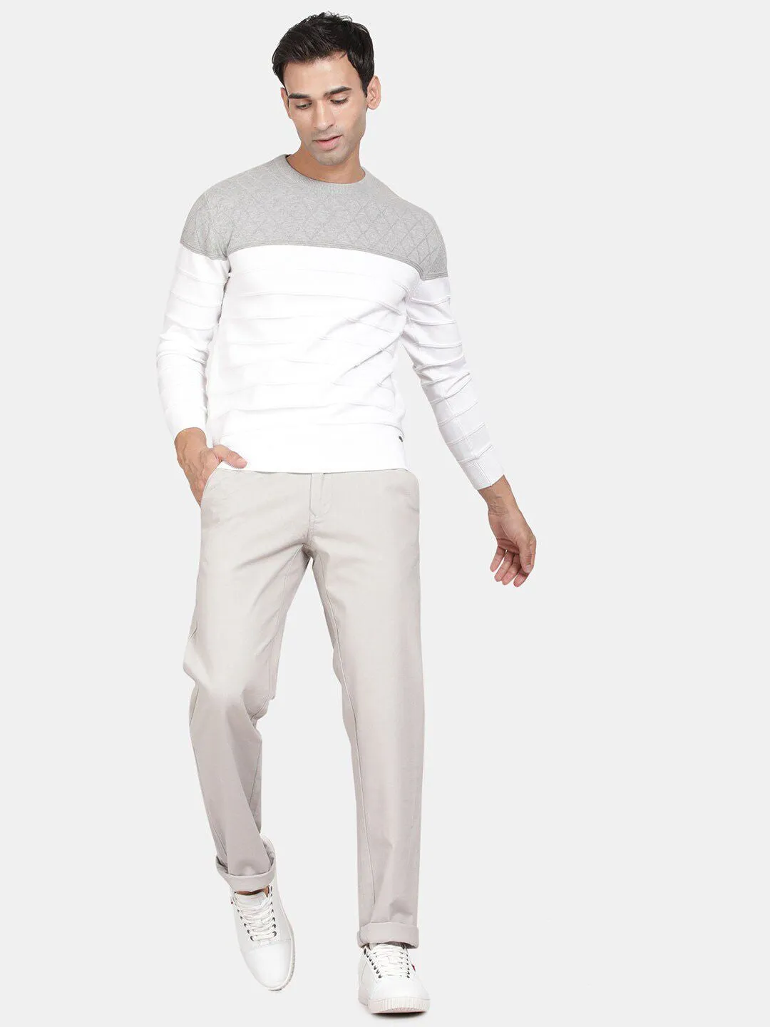 Round Neck Broken White Full Sleeve Pullover