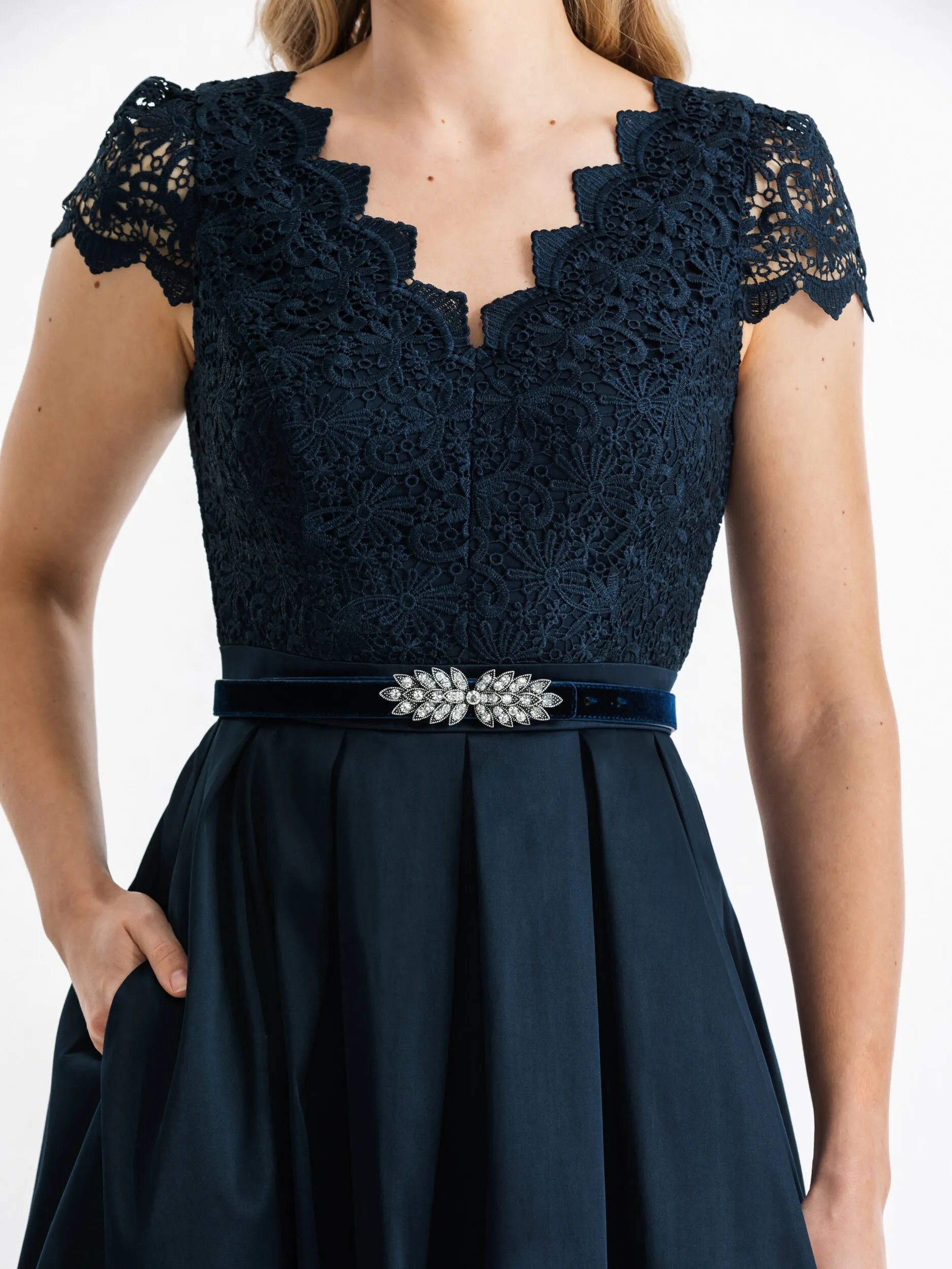 Trilly Jewel Belt